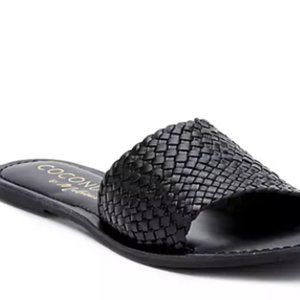 Zuma Coconuts genuine black woven leather flat sandals, size 6